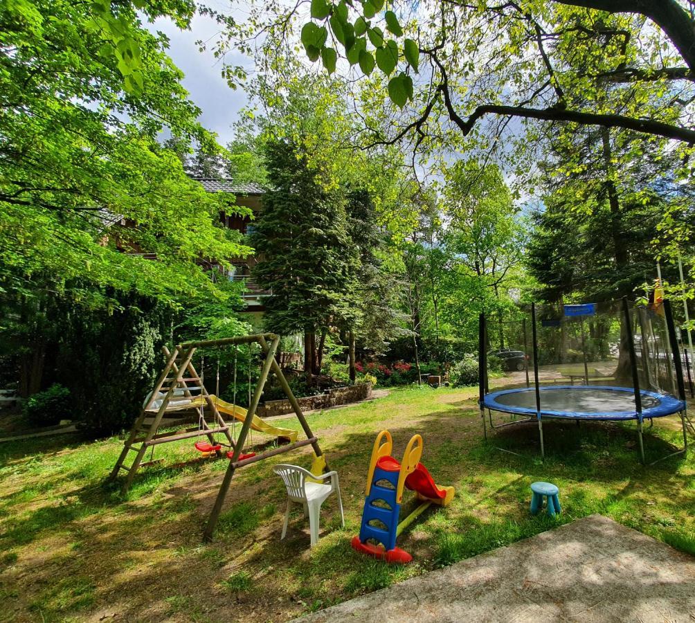 Apartment Bei Hamburg Bis 10 Personen Mit Terasse Und Gartennutzung. 부흐홀츠 인 데어 노르트하이데 외부 사진